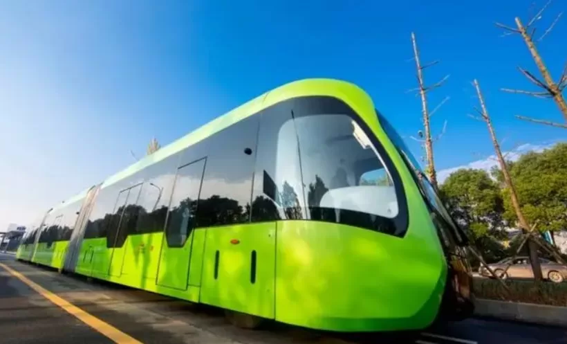 Vlak ili tramvaj bez tračnica u Kini