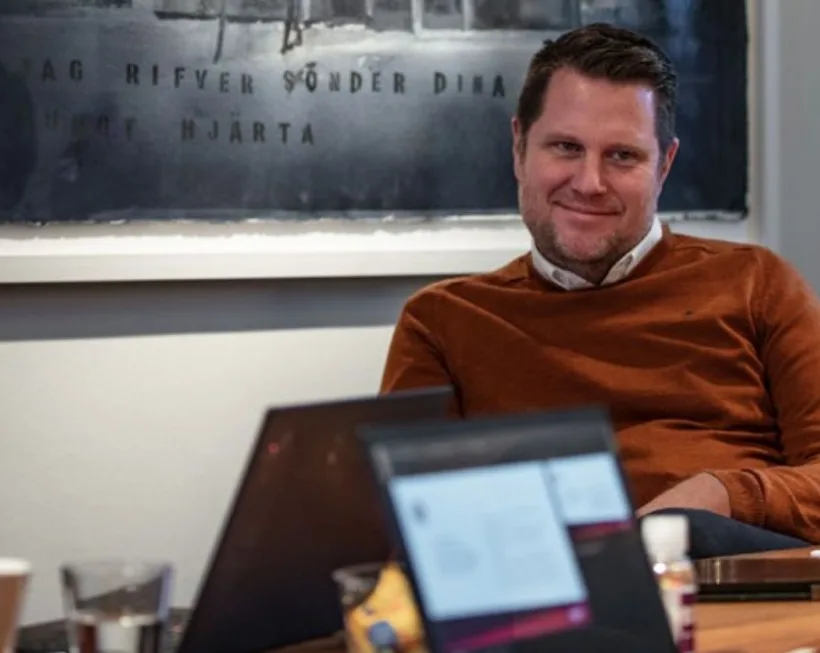 Izvršni direktor Embracera Lars WingEfors odstupit će kao izvršni direktor; Zamjenik Phil Rogers zauzet će njegovo mjesto