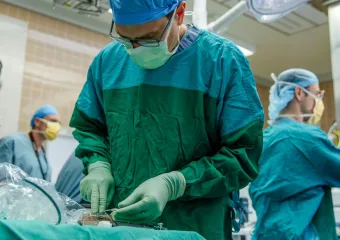 Suparnički suparnik upravo je testirao implantat mozga u osobu