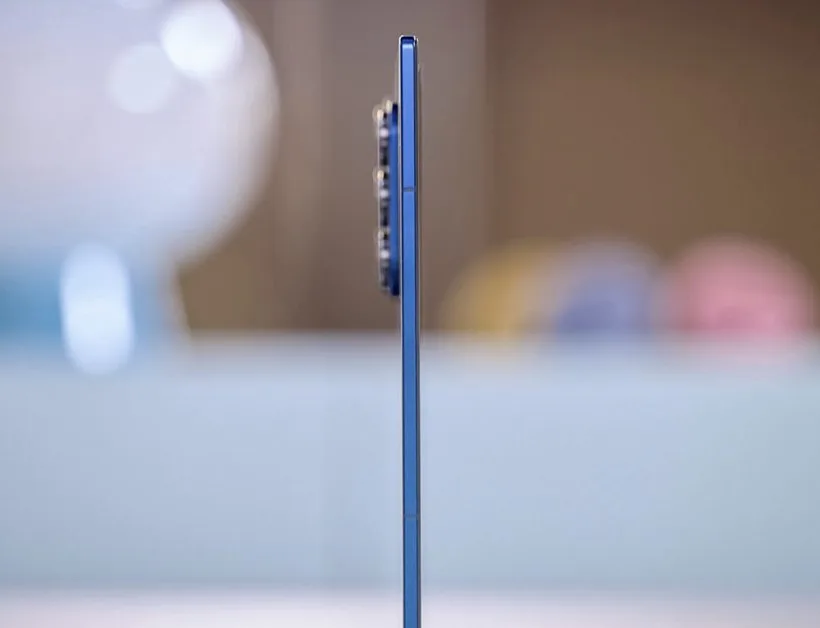 Ova slika Galaxy Z preklop 7 je sve