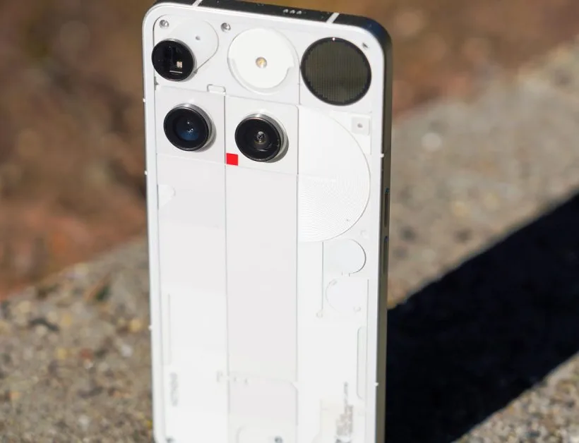 Ništa ažuriranje OS 4.0 zadirkivano je osvježenim dizajnom, nadograđenom kamerom, više