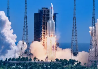 Izvlačenje ovih 50 predmeta iz orbite smanjilo bi opasnost od svemirskog smeća na pola