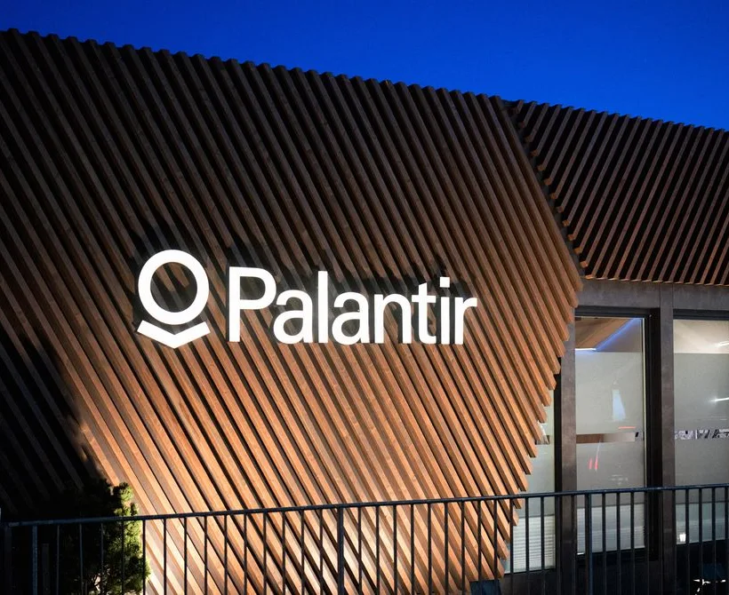 HHS koristi AI alate iz Palantira za ciljanje ‘DEI’ i ‘rodne ideologije’ u grantovima