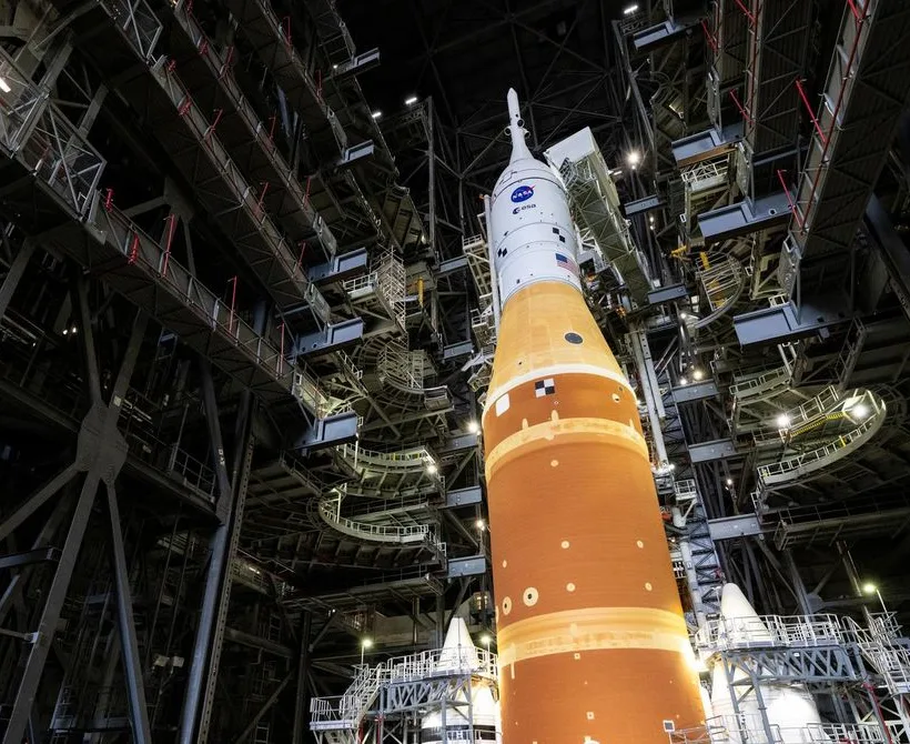 Putovanje na daleku stranu Mjeseca